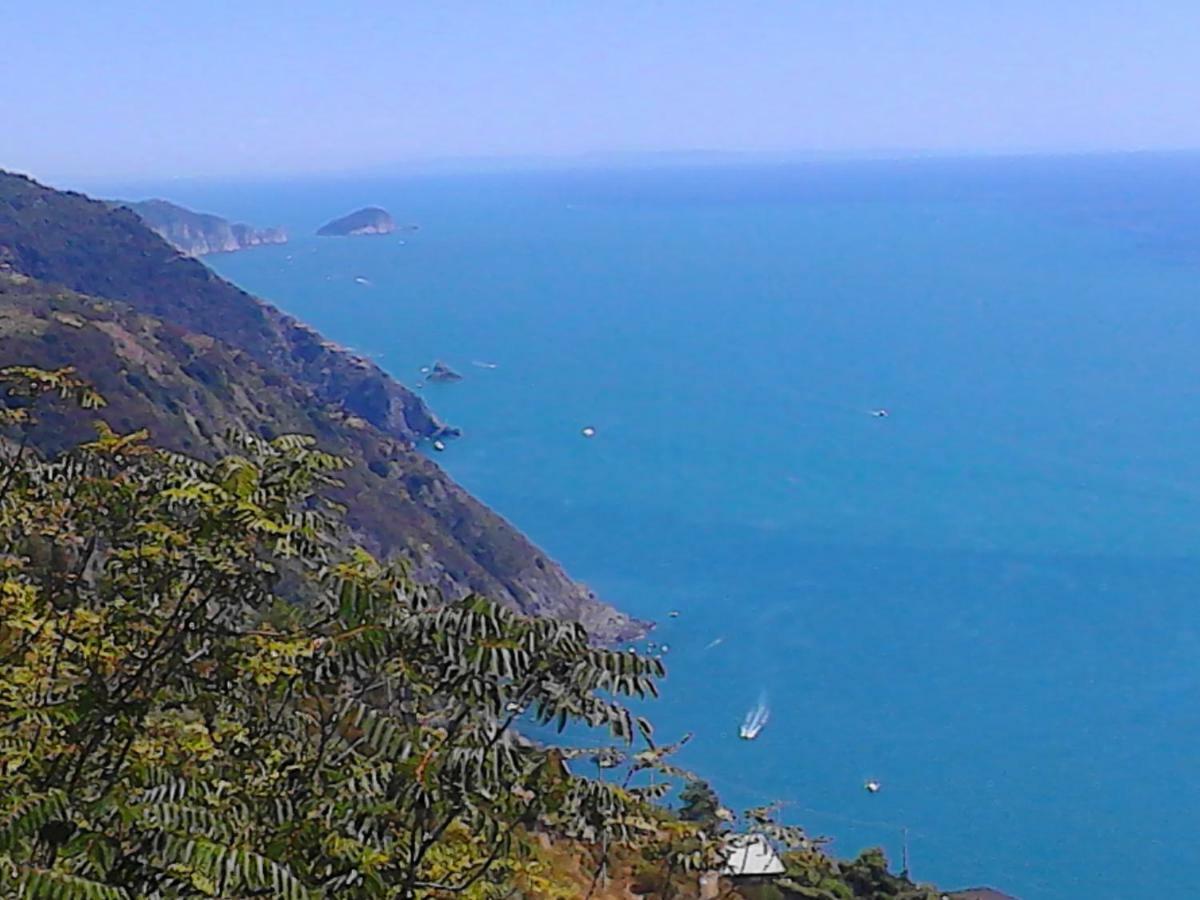 Апартаменты Mare, Monti E...Cinque Terre Специя Экстерьер фото